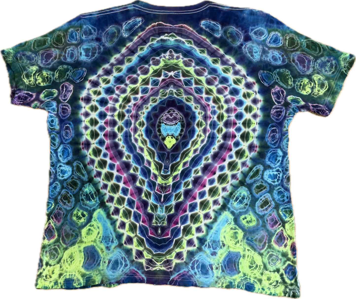 Size XL “Spatial Exploration” (UV Reactive)